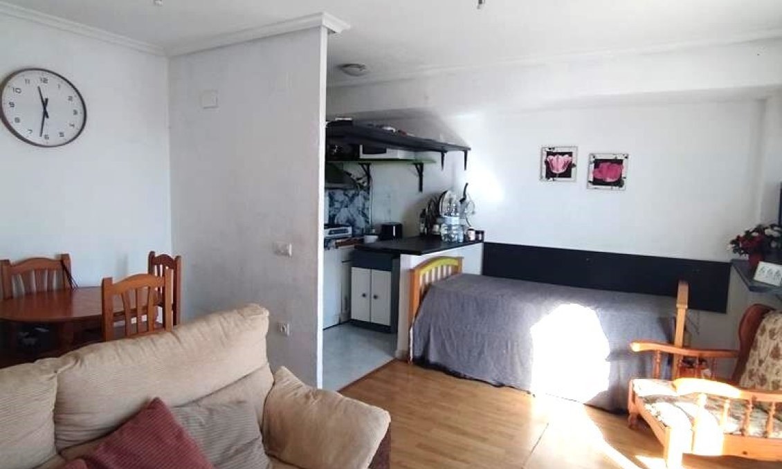 Resale - Apartment -
Torrevieja - Punta Prima