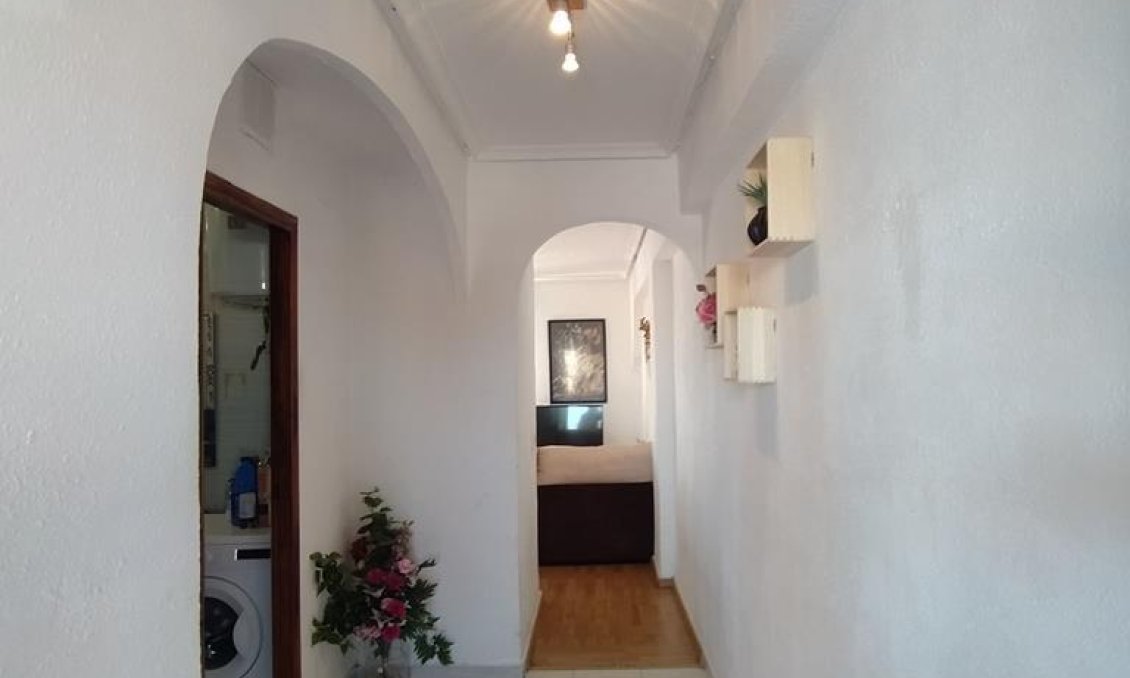 Resale - Apartment -
Torrevieja - Punta Prima