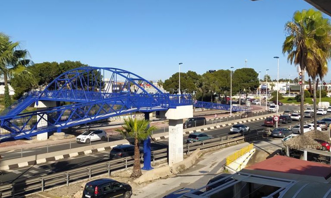 Resale - Apartment -
Torrevieja - Punta Prima