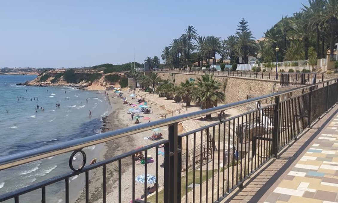 Resale - Apartment -
Torrevieja - Punta Prima