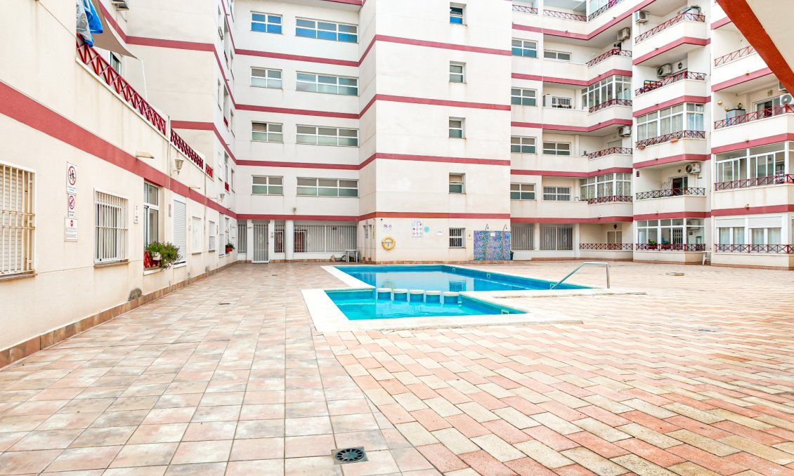 Resale - Apartment -
Torrevieja - Costa Blanca