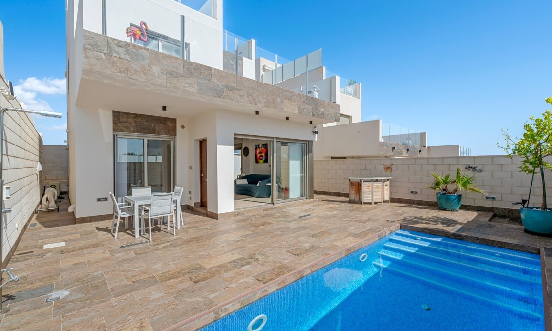 Resale - Villa -
Orihuela - Inland