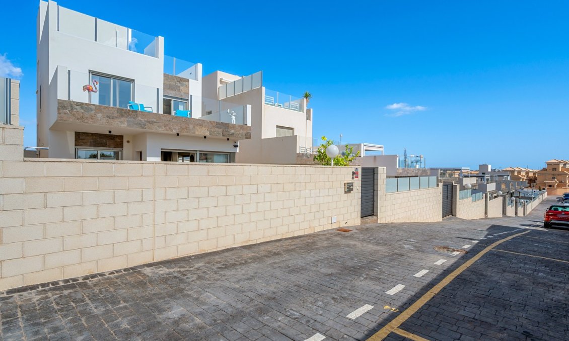 Resale - Villa -
Orihuela - Inland