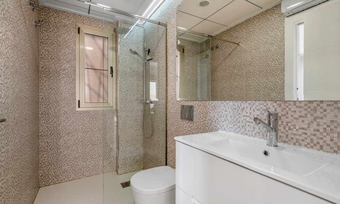 Resale - Villa -
Orihuela - Inland