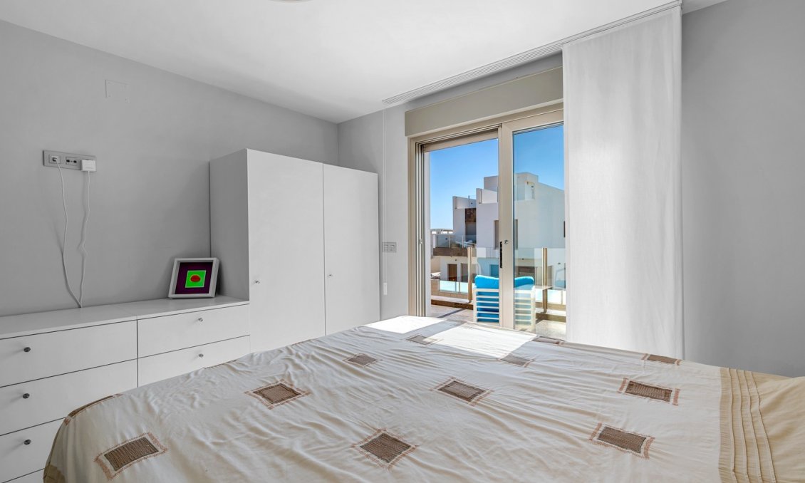 Resale - Villa -
Orihuela - Inland