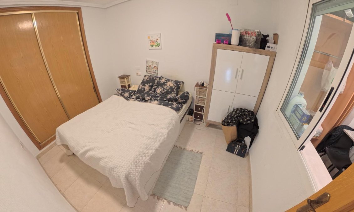 Segunda mano - Apartamento -
Torrevieja - Centro