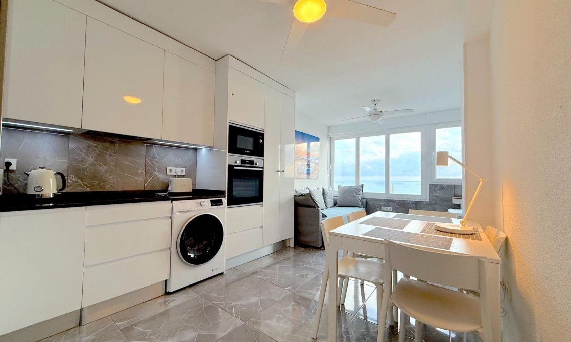 Revânzare - Apartament -
Torrevieja - Cabo Cervera