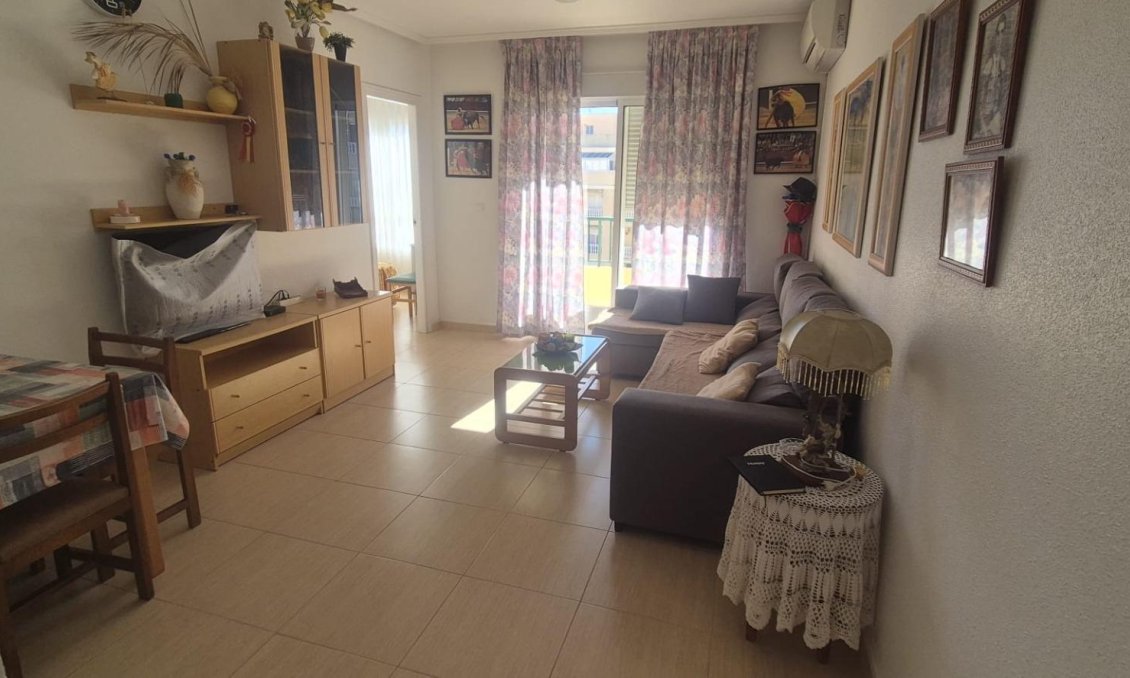 Wiederverkauf - Wohnung -
Torrevieja - La Mata Pueblo