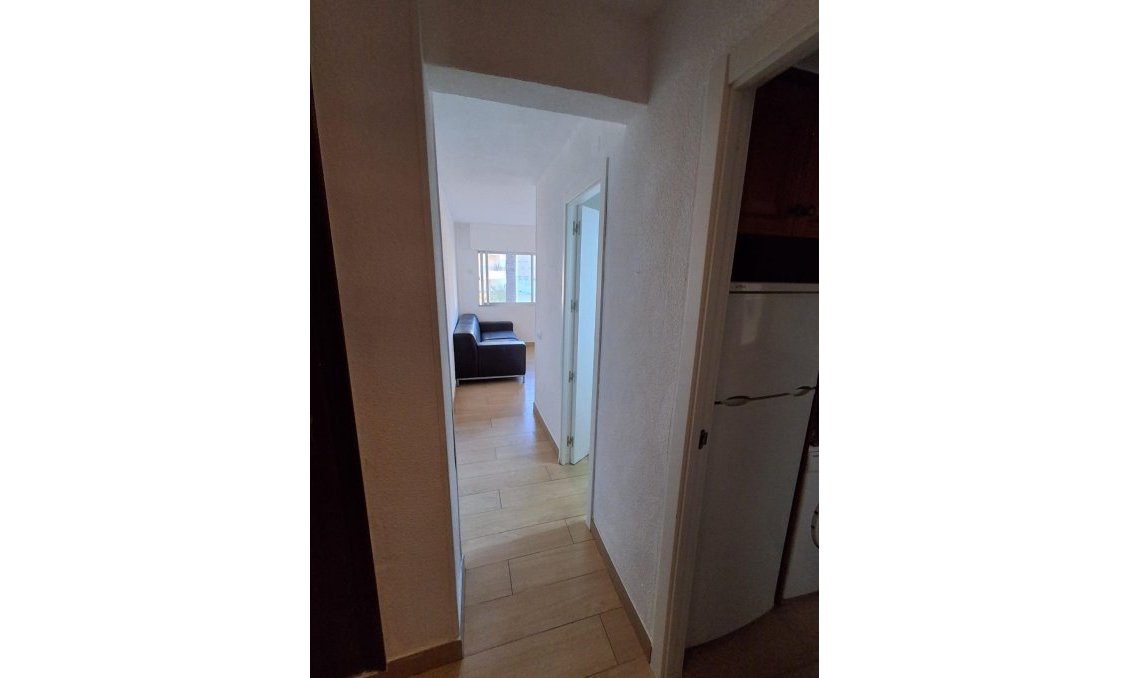 Revente - Appartement -
Guardamar del Segura - Guardamar Playa