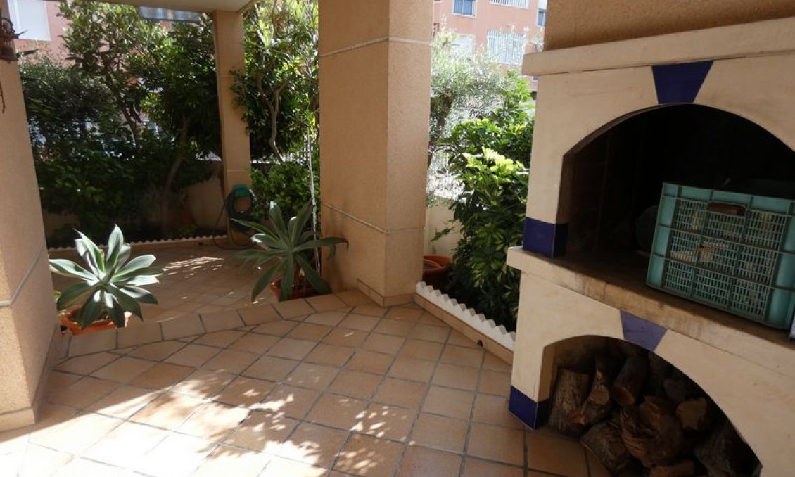 Resale - Villa -
Almoradí - Inland