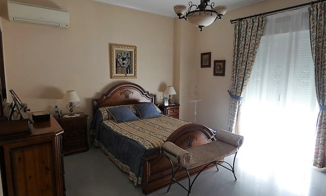 Resale - Villa -
Almoradí - Inland