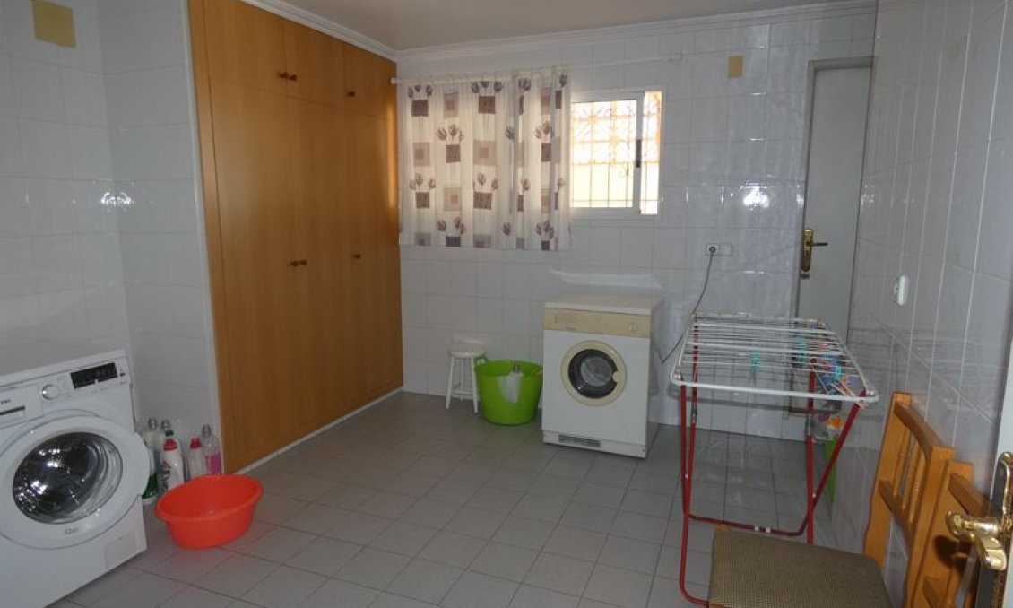 Resale - Villa -
Almoradí - Inland