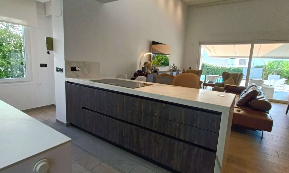 Resale - Villa -
Algorfa - Inland