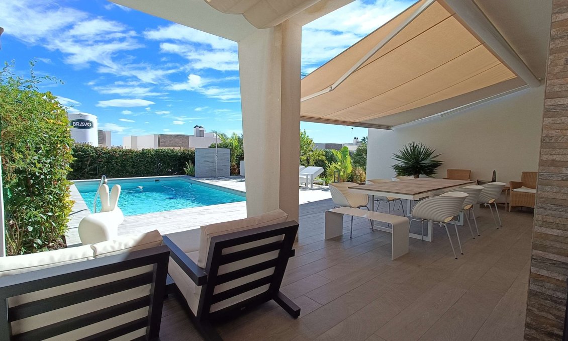 Resale - Villa -
Algorfa - Inland