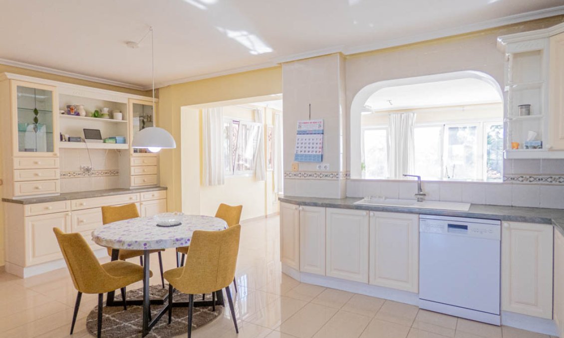 Revânzare - Vilă -
San Miguel de Salinas - Inland