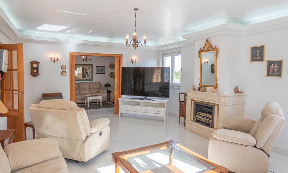 Revânzare - Vilă -
San Miguel de Salinas - Inland