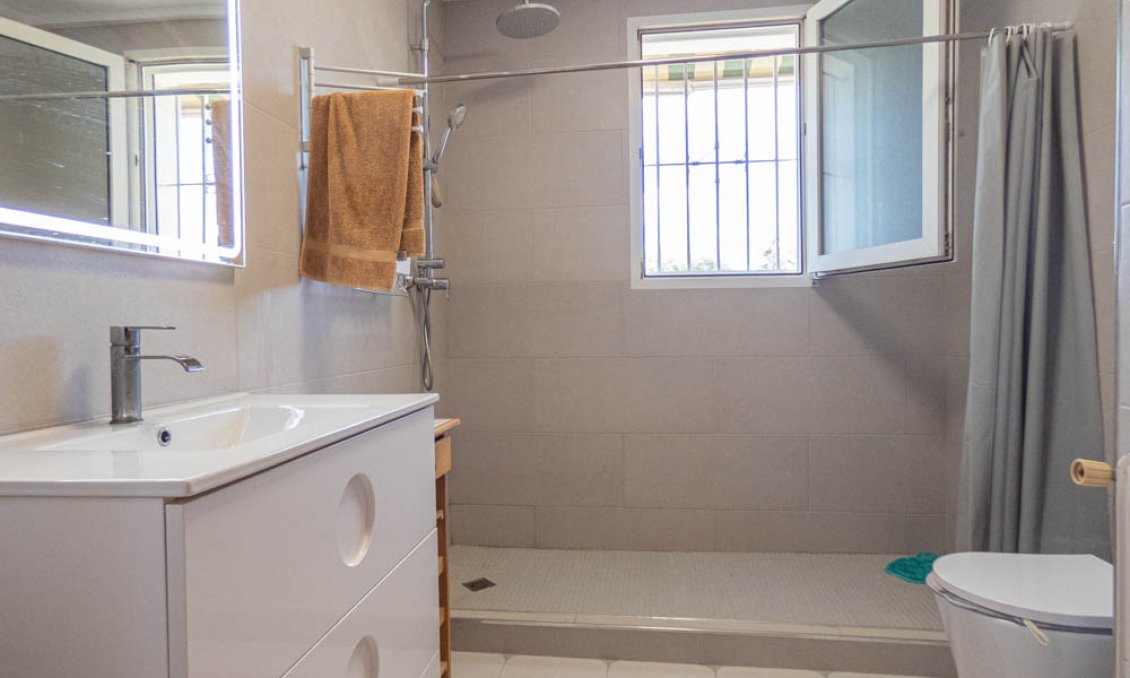 Revânzare - Vilă -
San Miguel de Salinas - Inland