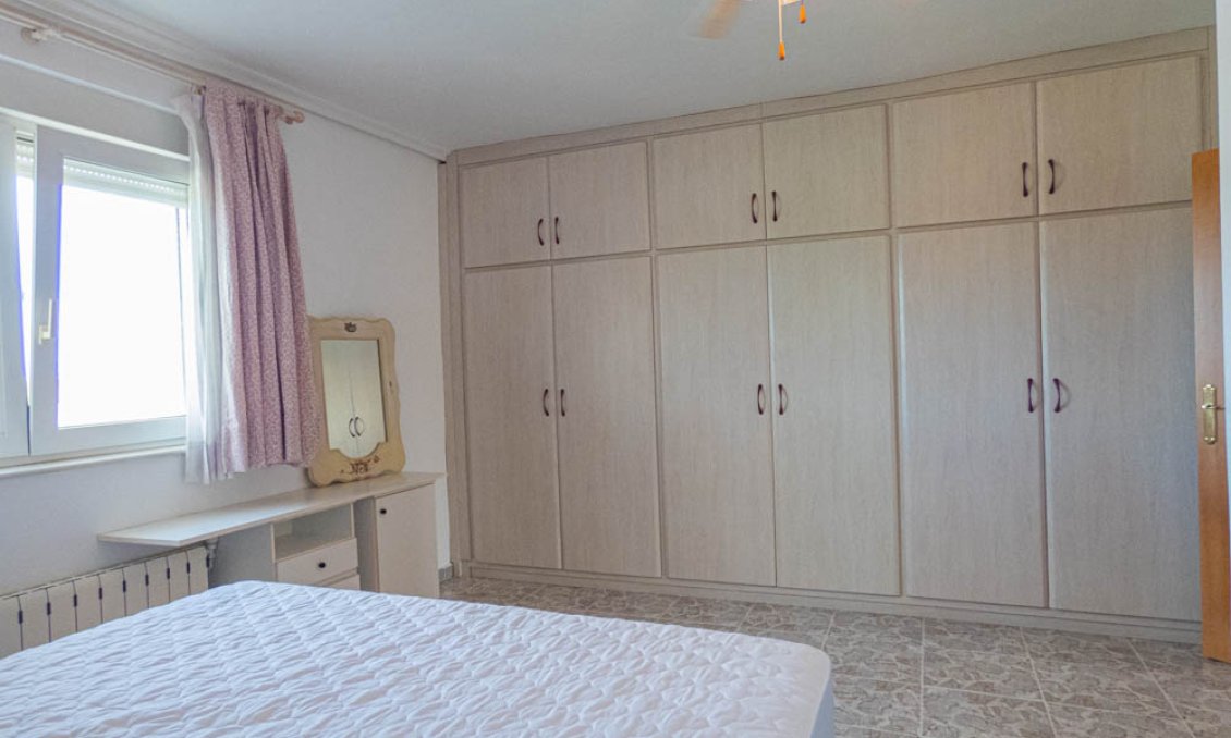 Revânzare - Vilă -
San Miguel de Salinas - Inland