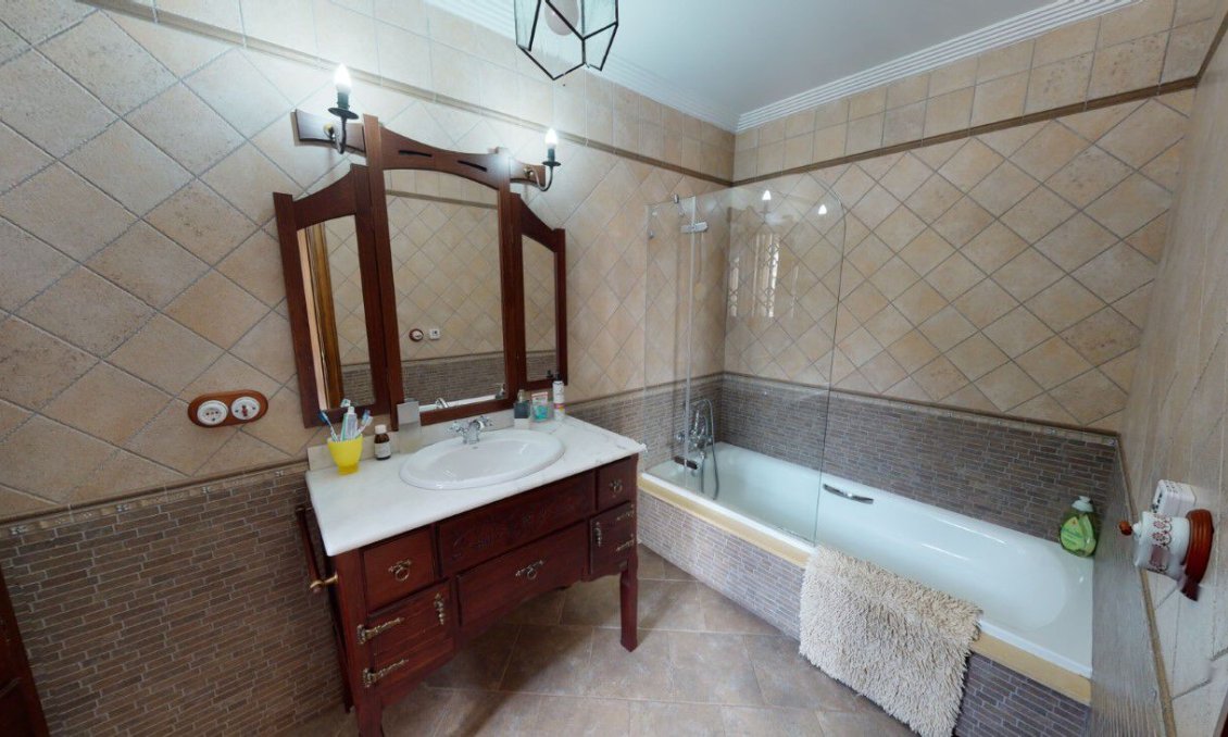 Resale - Villa -
Catral - Costa Blanca