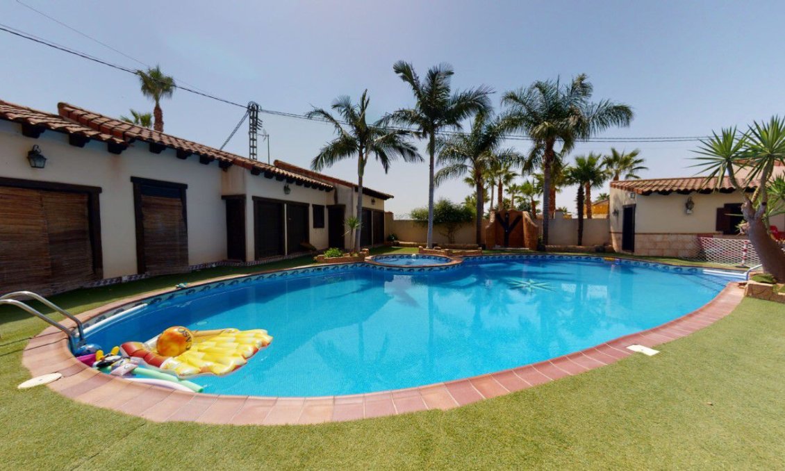 Resale - Villa -
Catral - Costa Blanca