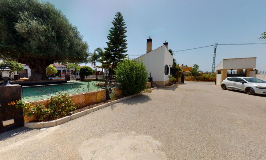 Resale - Villa -
Catral - Costa Blanca