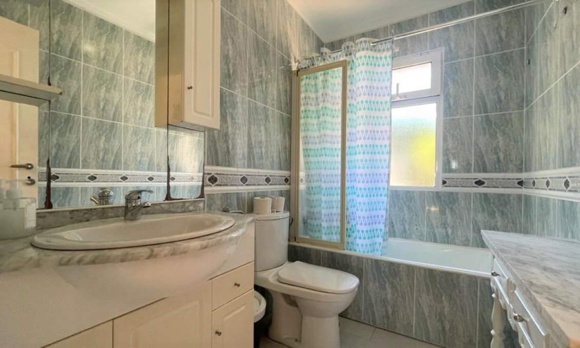 Revânzare - Vilă -
Los Belones - Inland