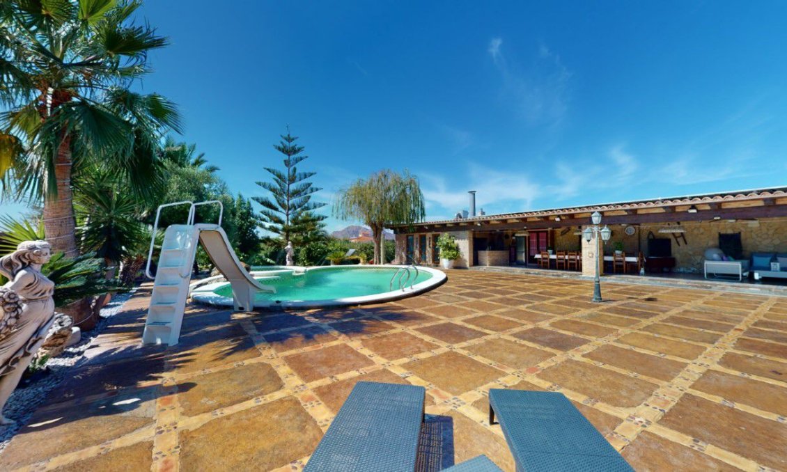 Resale - Villa -
Almoradí - Inland