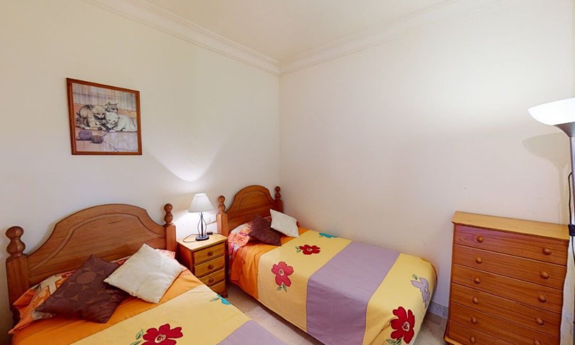 Revânzare - Apartament -
Roda Golf Resort - Inland