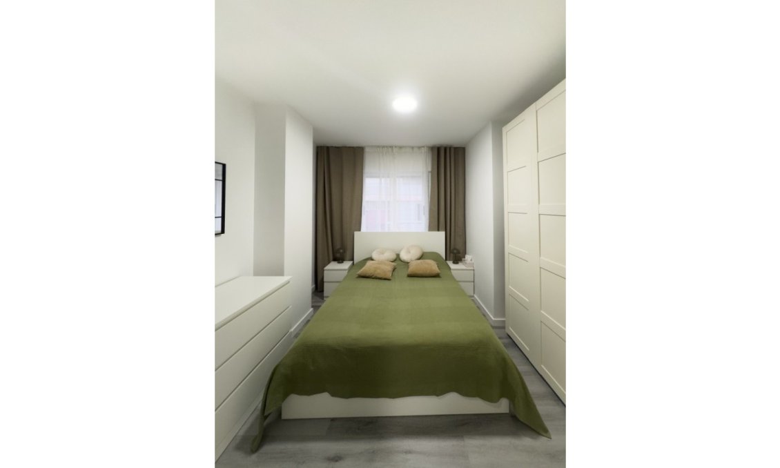 Resale - Apartment -
Torrevieja - Costa Blanca