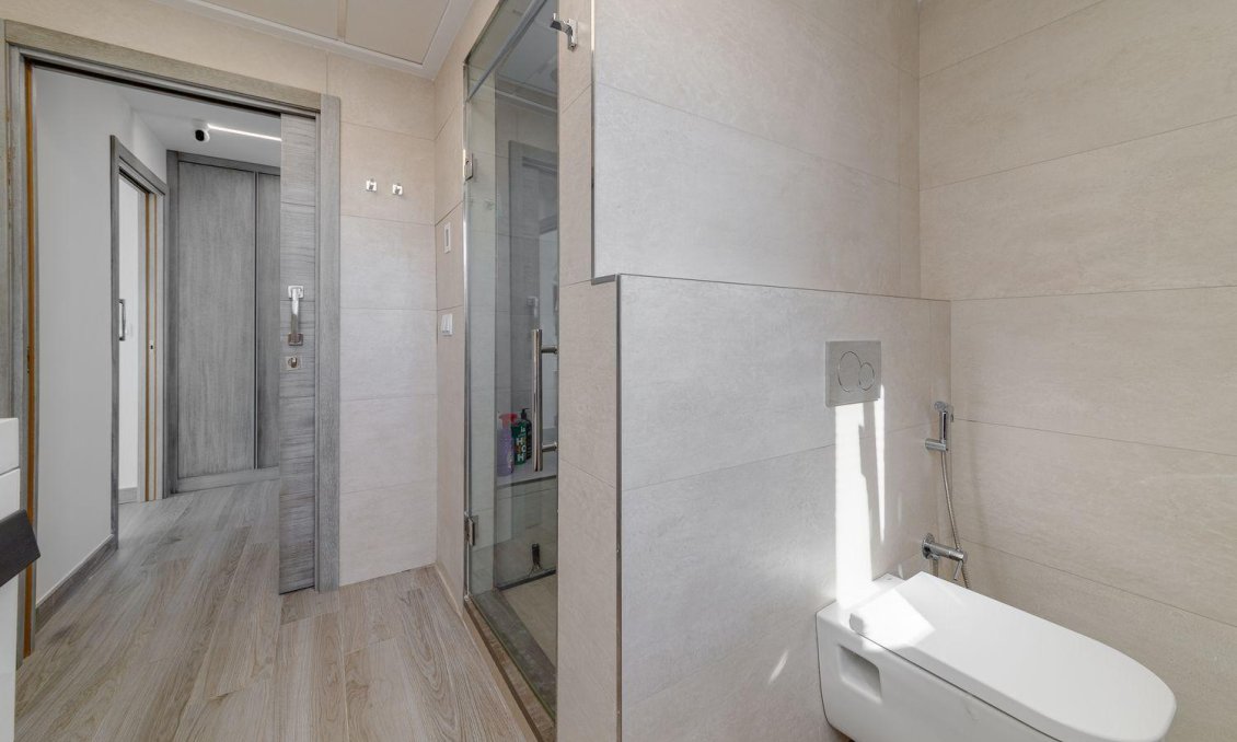 Revânzare - Vilă -
Torrevieja - Costa Blanca