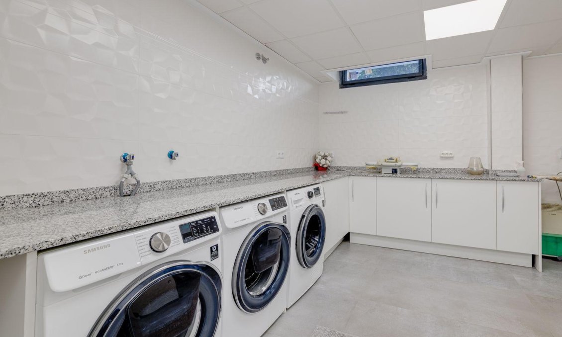 Revânzare - Vilă -
Torrevieja - Costa Blanca