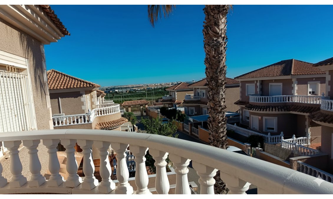 Resale - Villa -
Los Balcones - Costa Blanca