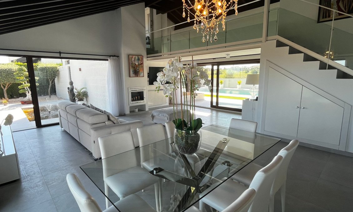 Használt Ingatlanok - Villa -
Sucina - Inland