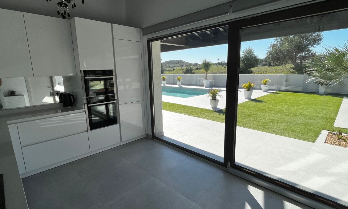 Használt Ingatlanok - Villa -
Sucina - Inland