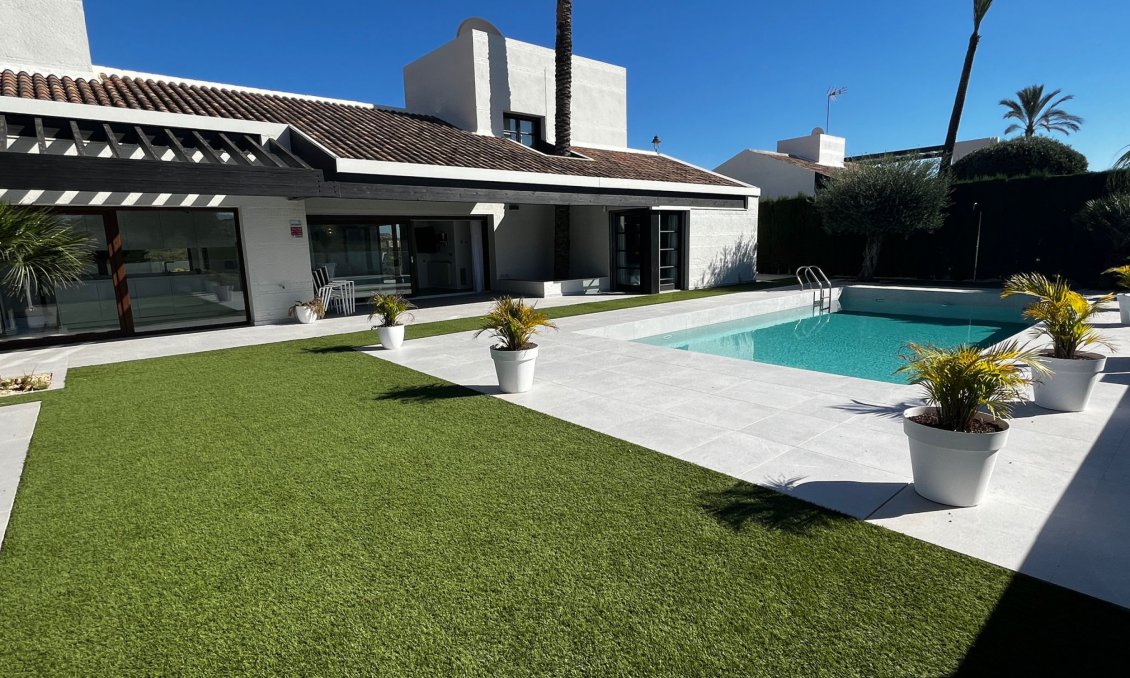 Használt Ingatlanok - Villa -
Sucina - Inland