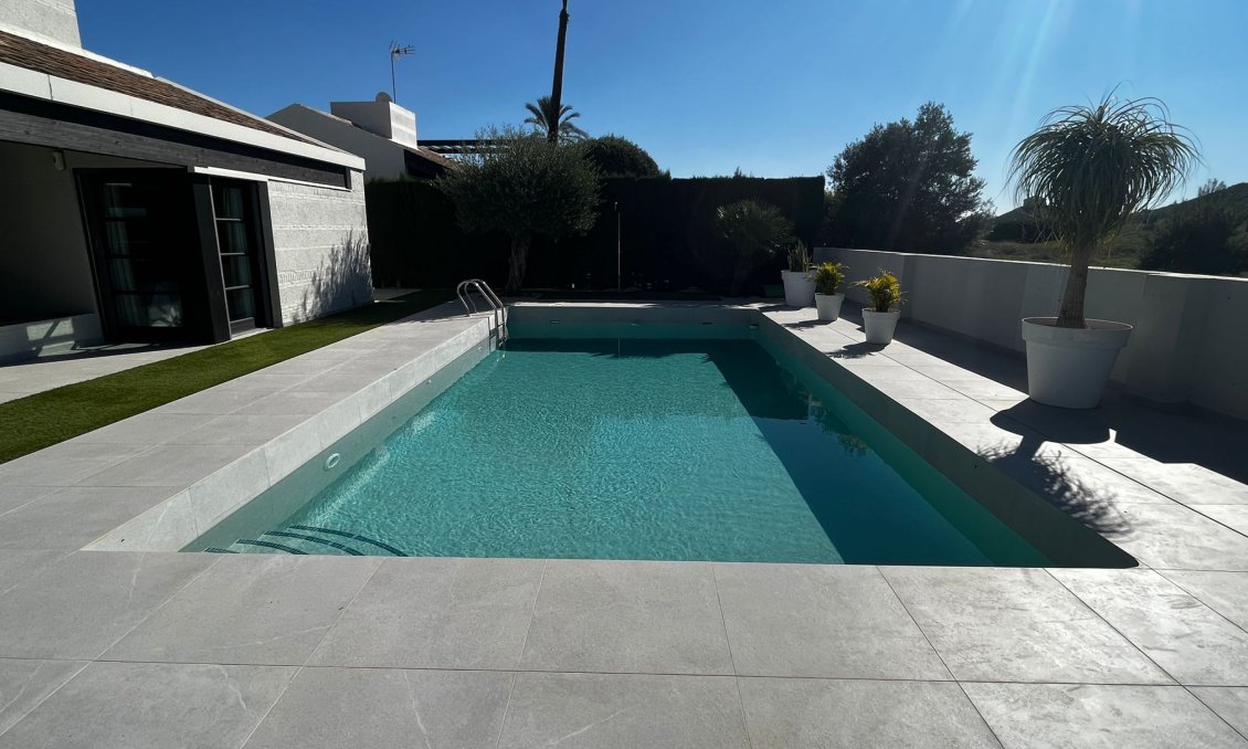 Használt Ingatlanok - Villa -
Sucina - Inland