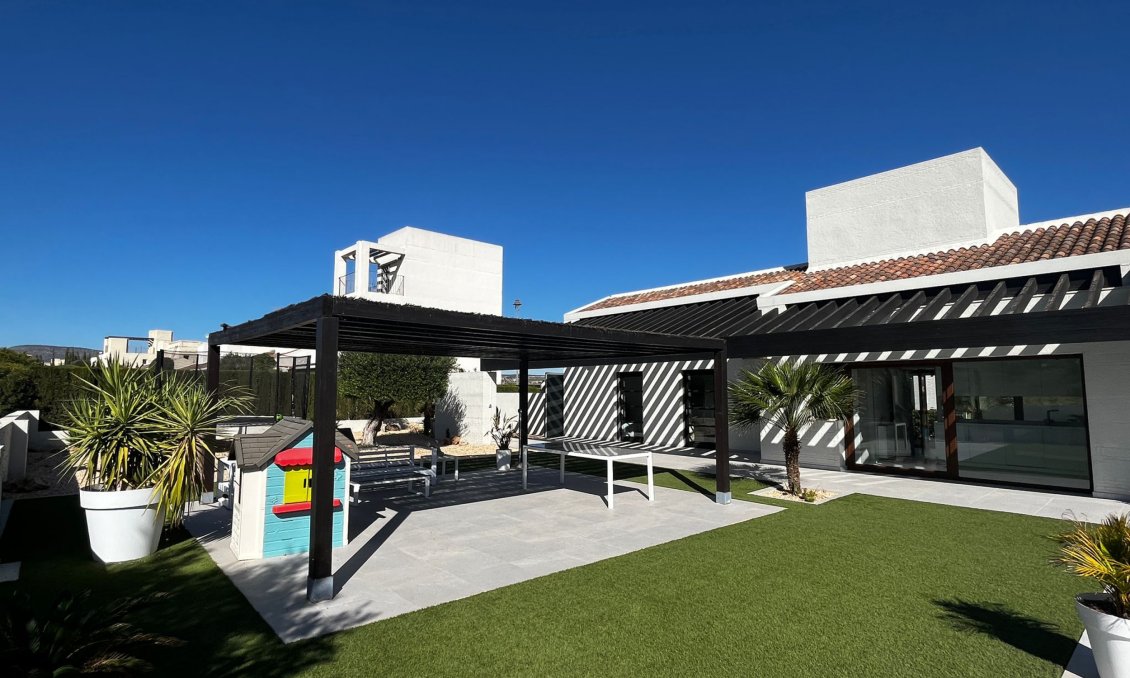 Használt Ingatlanok - Villa -
Sucina - Inland