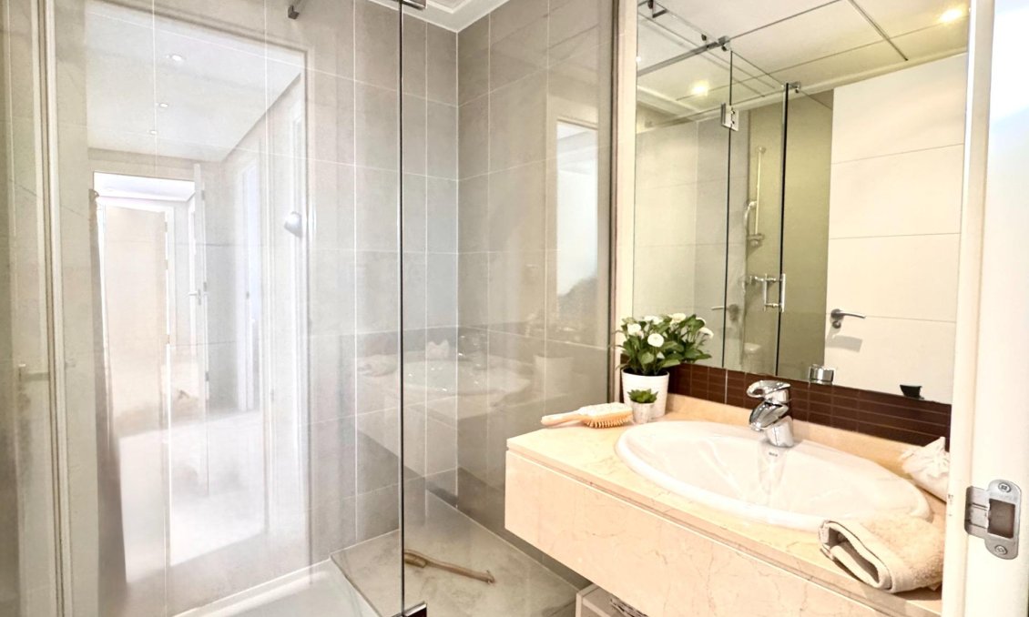 Revânzare - Vilă -
Orihuela - Las Colinas Golf