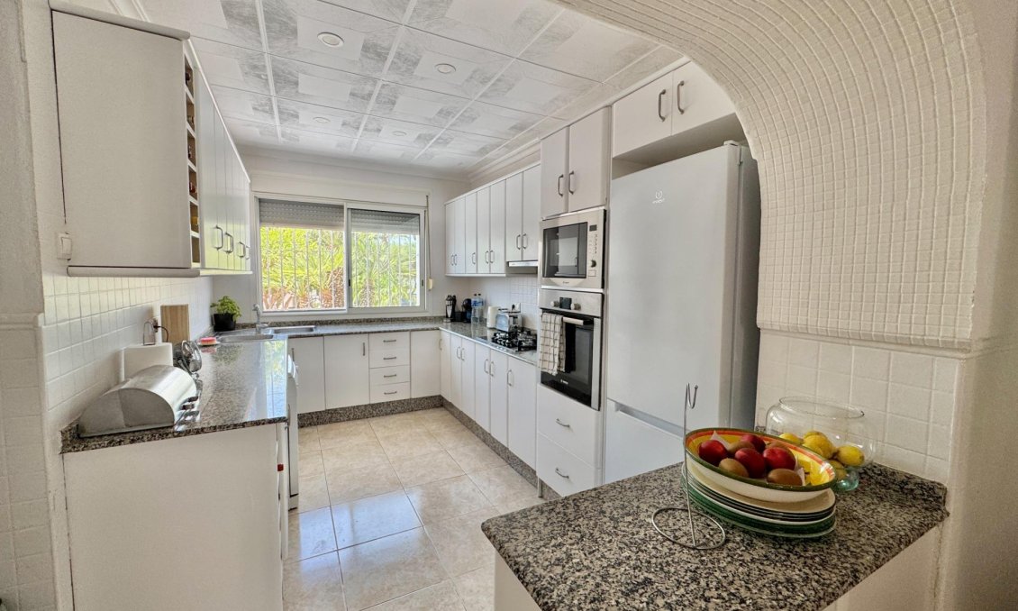 Használt Ingatlanok - Villa -
Dolores - Comunidad Valenciana