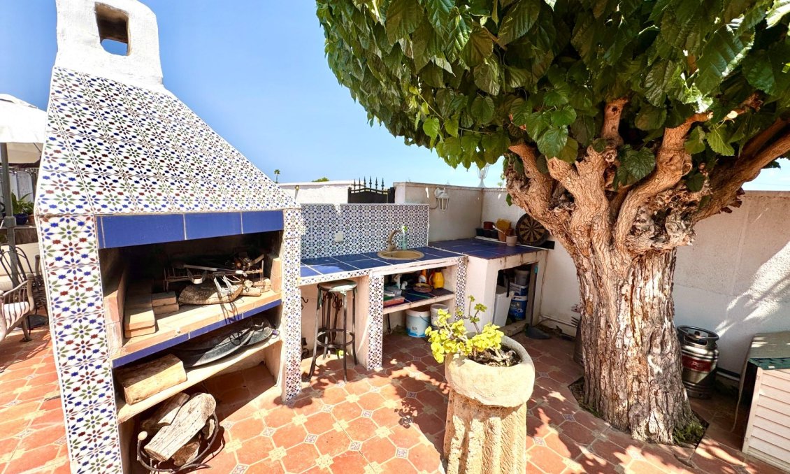 Használt Ingatlanok - Villa -
Dolores - Comunidad Valenciana