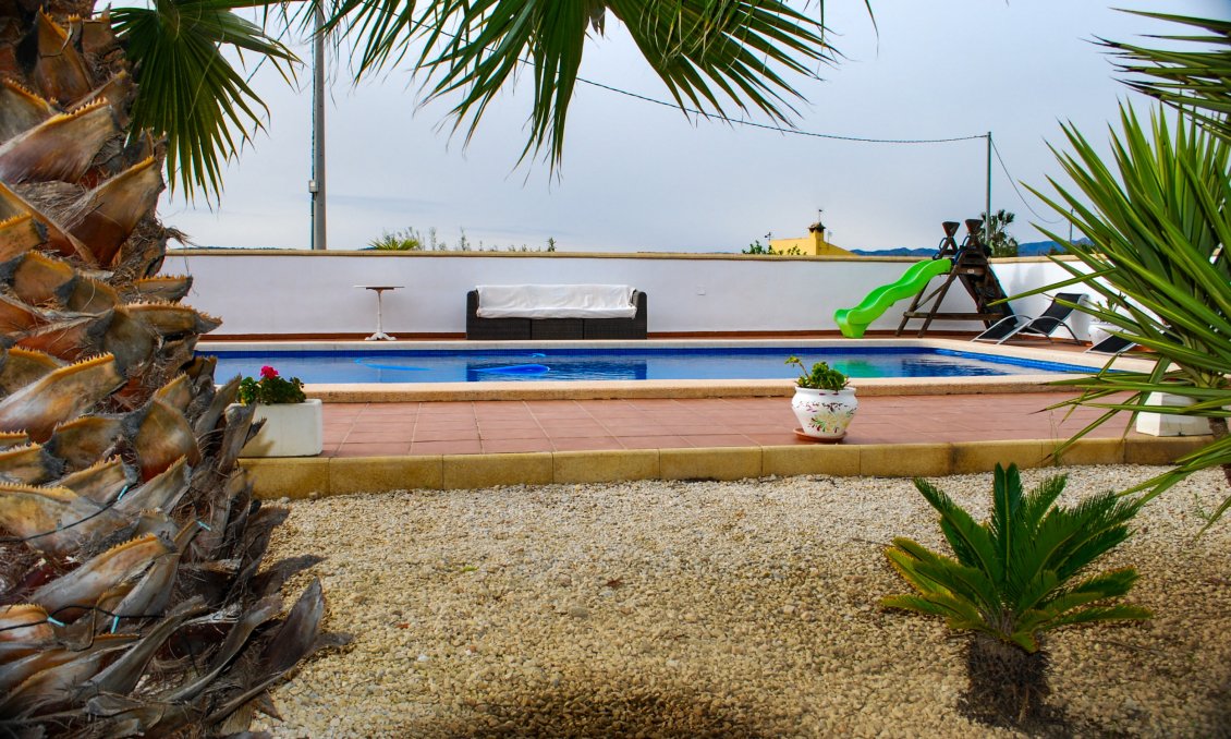 Wiederverkauf - Villa -
Pliego - Inland