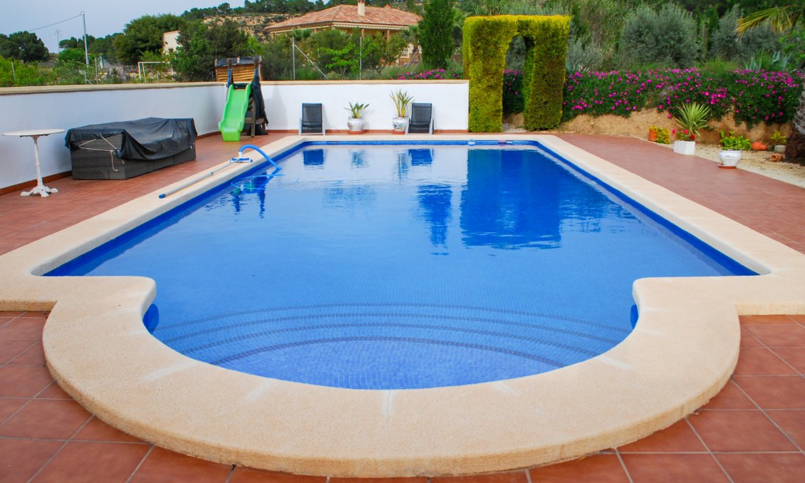 Wiederverkauf - Villa -
Pliego - Inland