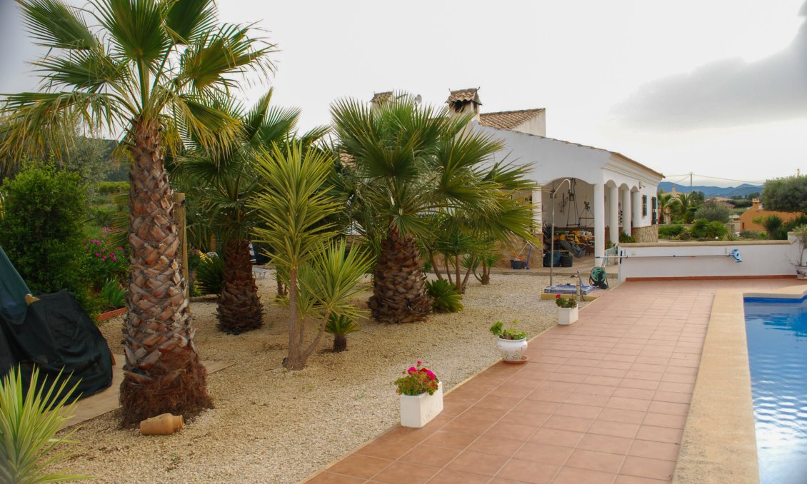 Wiederverkauf - Villa -
Pliego - Inland