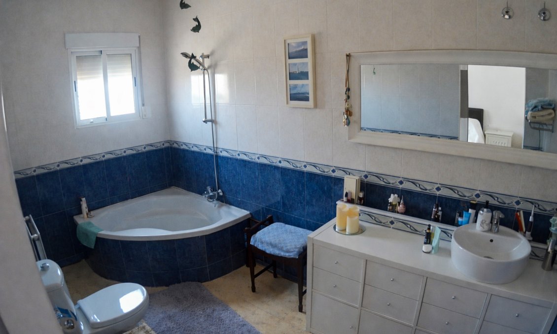 Wiederverkauf - Villa -
Pliego - Inland