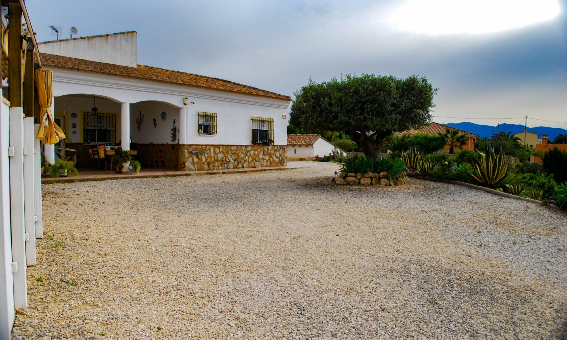 Wiederverkauf - Villa -
Pliego - Inland