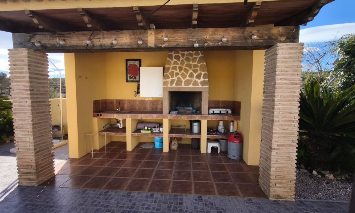 Resale - Villa -
Hondón de los Fráiles - Inland