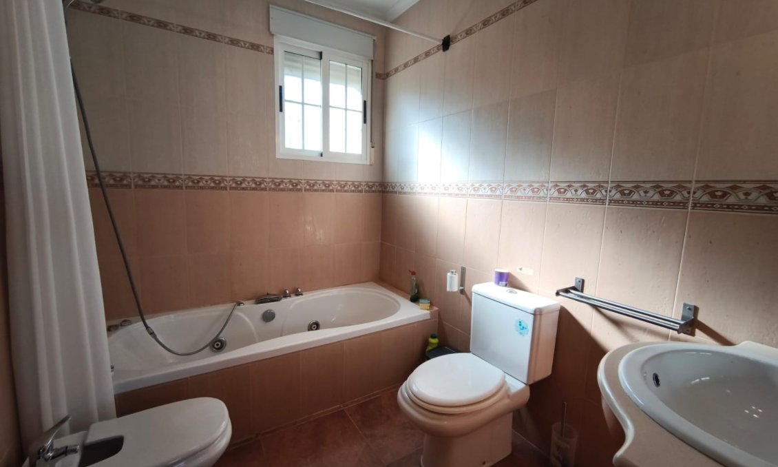 Resale - Villa -
Hondón de los Fráiles - Inland