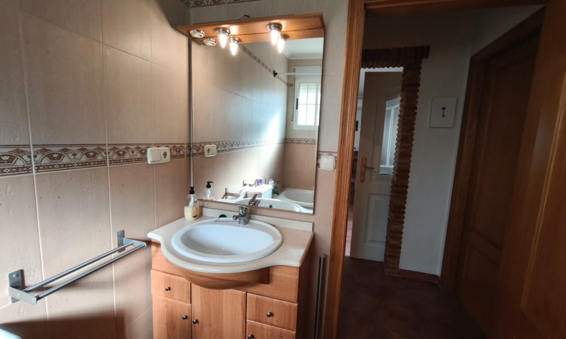 Resale - Villa -
Hondón de los Fráiles - Inland