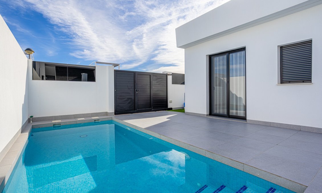 Resale - Villa -
Torre Pacheco - Inland