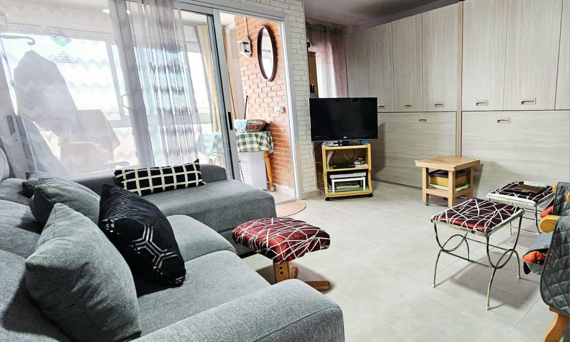 Revânzare - Apartament -
Torrevieja - Playa De Los Naufragos